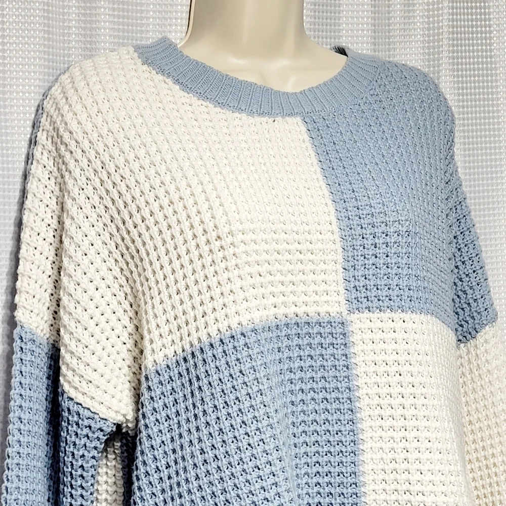 Blue & White Colorblock Cropped Oversized Waffle Knit Sweater Women's (XL - 1X)